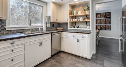 Family Fun on Lake Bemidji! Spacious Home w/ Yard