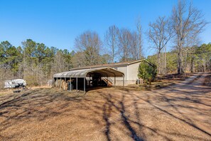 Exterior - Fire Pit & Deck: Pet-Friendly Luthersville Home! (Luthersville)