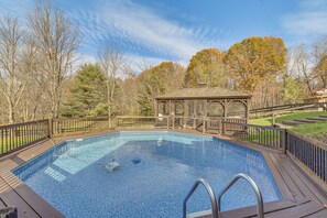 Pool - Beautiful & Unique Farmhouse 15 Mi to Saratoga (Fort Edward)