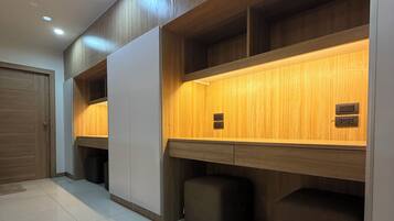 Quadruple Room | Interior