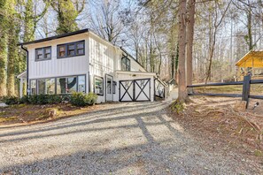 Exterior - Gazebo, Fire Pit! Woodsy Cabin By Black Rock Mtn (Clayton)