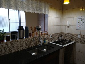 Microwave, oven, stovetop - Magnificent Duplex Penthouse - 100m from CAL - Stunning Views of the Lighthouse and Guardhouse (Torres)