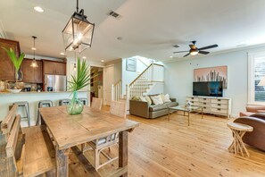 Interior - 1 Mi to Shore! 30A Beach Retreat w/ Porches (Santa Rosa Beach)
