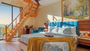 Apartamento, balcón, vistas a la colina | Tabla de planchar con plancha y wifi gratis