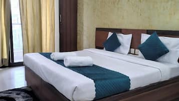 Una scrivania, postazione laptop, ferro/asse da stiro, Wi-Fi gratuito