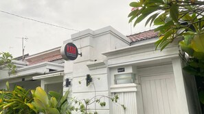 Exterior - OYO 95132 Kara Homestay Syariah (Yogyakarta)