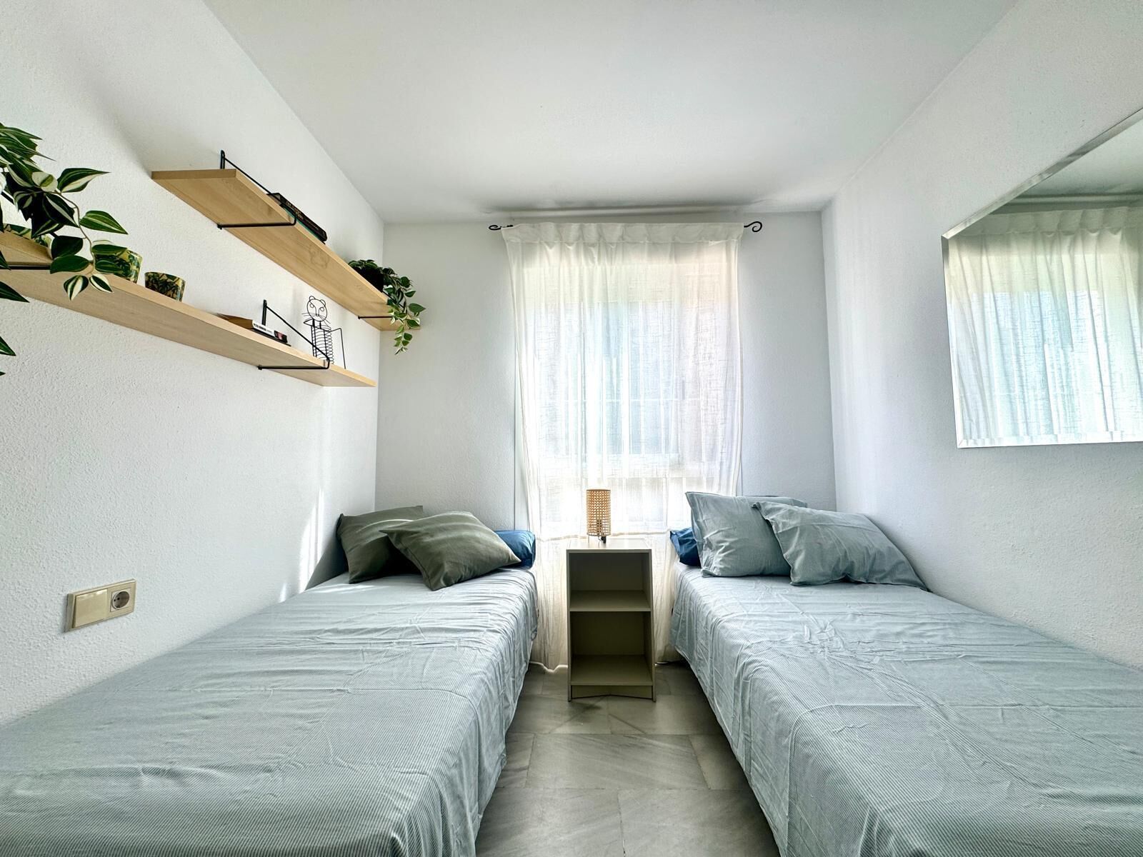 3 chambres, fer et planche à repasser, Wi-Fi gratuit, draps fournis