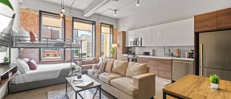 Télévision, livres, chaßne hi-fi