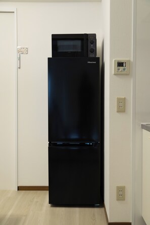 Interior - OPEN Sale! Walking distance from Umeda area / Modern Japanese/Western style rooms with Japanese-style tatami mats and garden view / Free bicycle rental (大阪市)