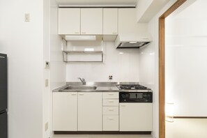 Private kitchen - Vrbo Property (大阪市)