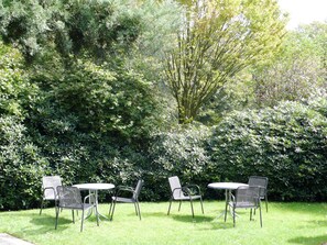 Outdoor dining - Vrbo Property (Bad Zwischenahn)