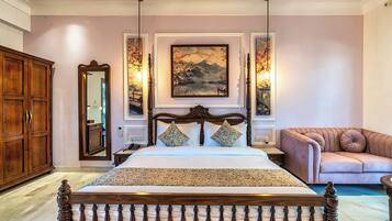 Signature Double Room | Free WiFi