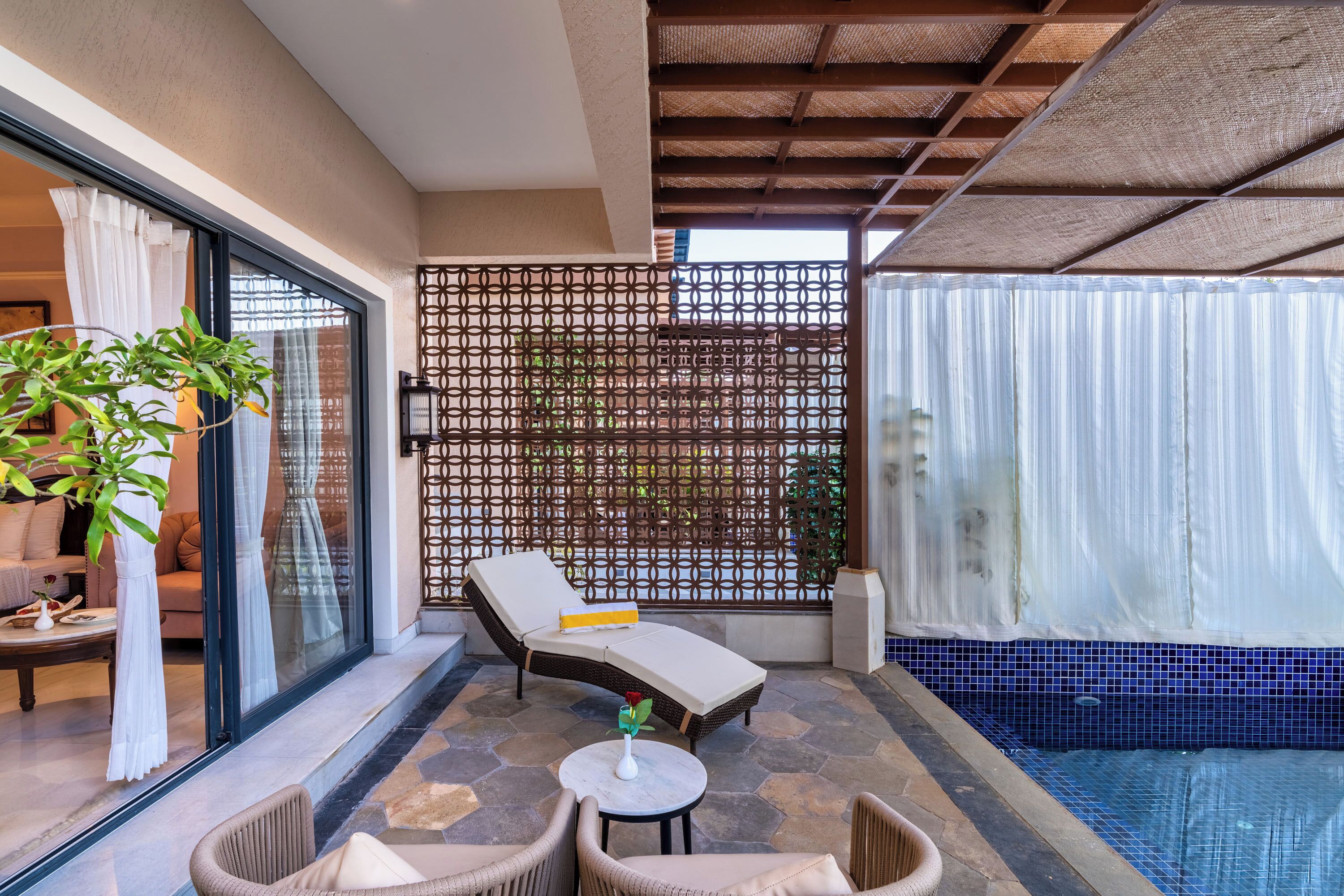 Luxury Double Room, Pool View