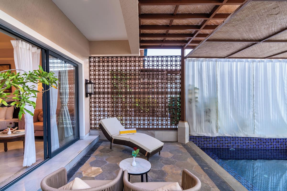 Luxury Double Room, Pool View