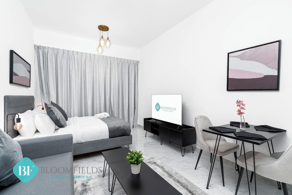 Apartamento, sacada | Ferros/tábuas de passar roupa, Wi-Fi de cortesia