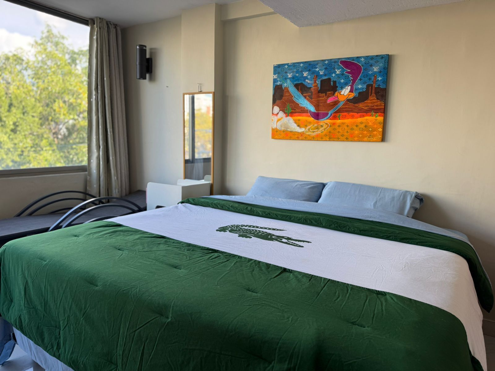 Internet, bed sheets