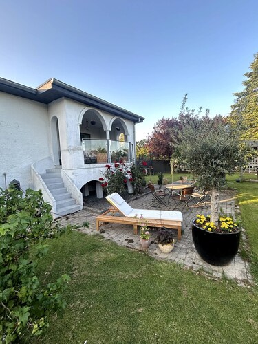 Welcome to your perfect getaway!