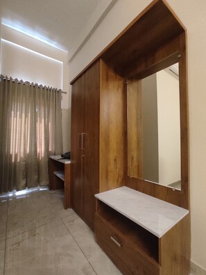 Deluxe Double Room | Interior - Crown Town Hotel Kalamassery (Aluva)