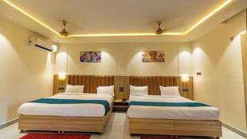 Royal Suite | Free WiFi, bed sheets