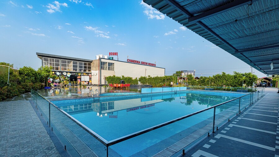 Chandrika Greens Resort Near Prem Mandir
