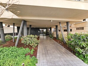 Property grounds - MAMAD Modern&Bright with Balcony in City Center by FeelHome (Tel Aviv - Jaffa)