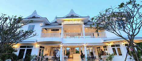 Bagian depan properti