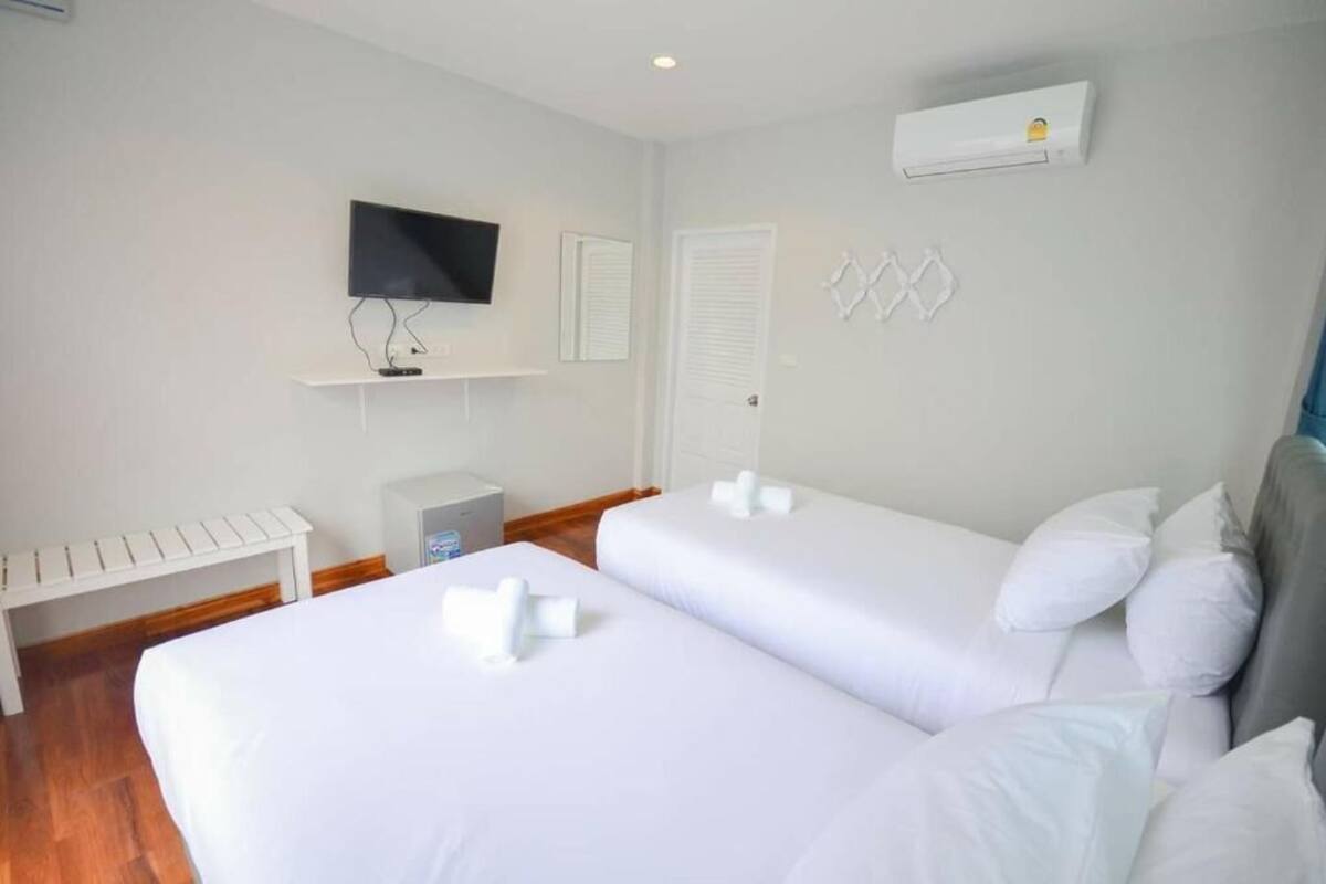 Standard Double or Twin Room, 2 Twin Beds, Non Smoking, Pool View | Blackout drapes, free WiFi, bed sheets