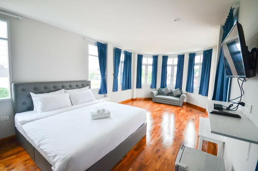 デラックス ルーム 禁煙 マウンテンビュー | 遮光カーテン、WiFi (無料)、ベッドシーツ