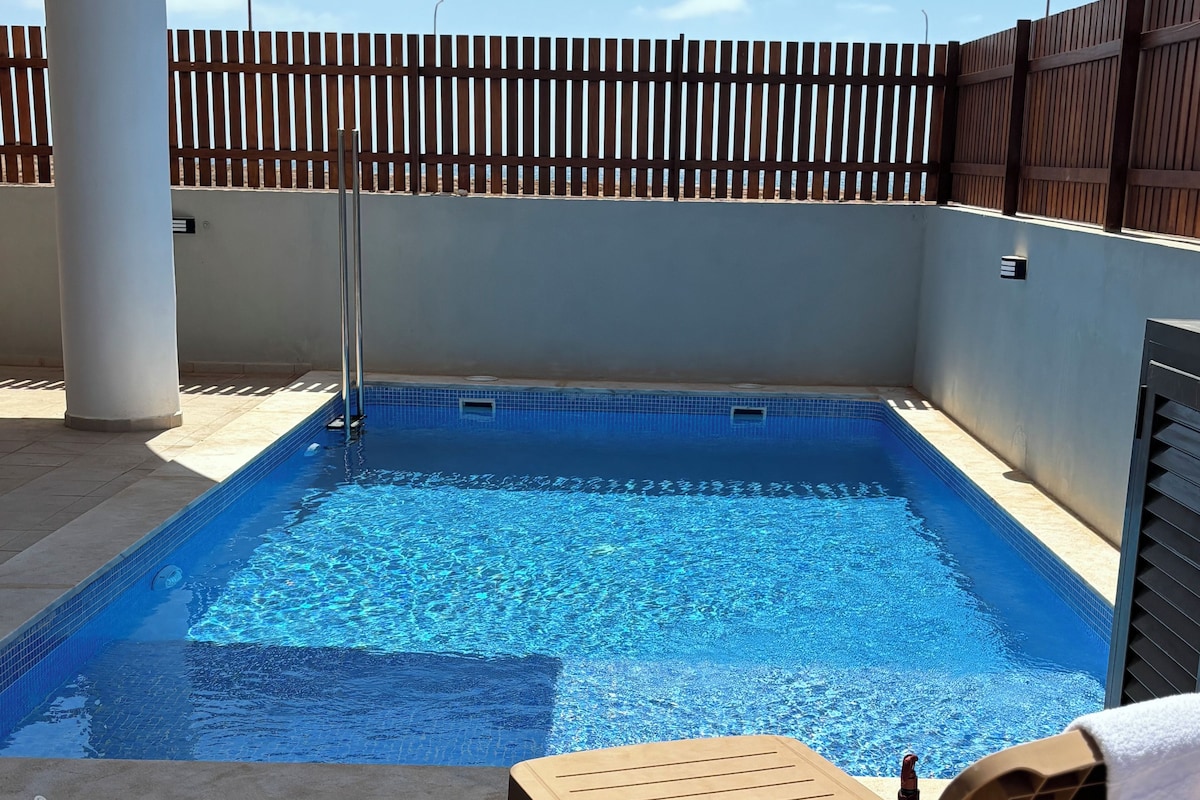 Apartemen, 3 kamar tidur, balkon, pemandangan kota | Kolam renang | Kolam renang outdoor