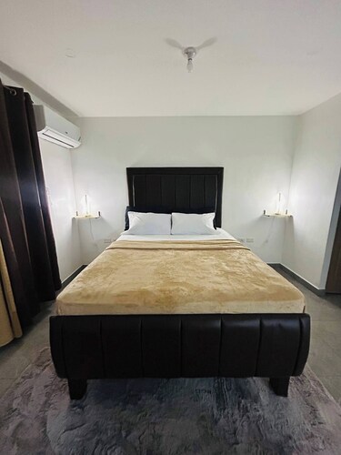 Modern Luxury Condo With Pool Access in Kingston, Jamaica