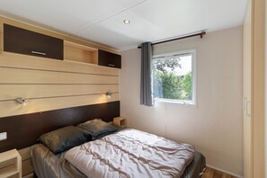 WiFi - Comfortable mobile home with pool & fishing ponds – Périgord Noir near Sarlat (Saint-Martial-de-Nabirat)