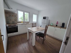 Private kitchen - Vrbo Property (Faro)