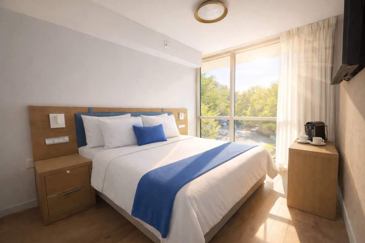 Rum - 1 kingsize-säng - icke-rökare (Roll-In Shower)