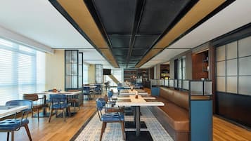 Aamiaisateria