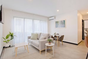 Apartment, 3 Bedrooms, Accessible, Private Pool | Living room - Condominio Novatriana - SJO Airport (Alajuela)