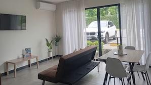 Leilighet, 3 soverom, tilgjengelighetstilpasset, privat basseng | Innvendig
