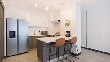 Apartamento, 3 quartos, acessível, piscina particular | Parte interna