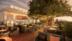 Outdoor dining - Recess Hotel and Club (Savannah)