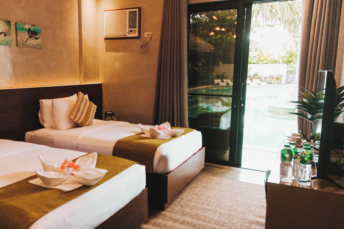 Gunita Poolside Twin