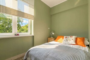 Iron/ironing board, travel cot, WiFi, bed sheets - Climatic Apartment | Balcony, close to Old Town (Gdańsk)