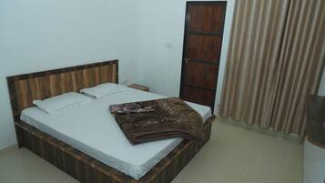 Deluxe Double Room | Free WiFi