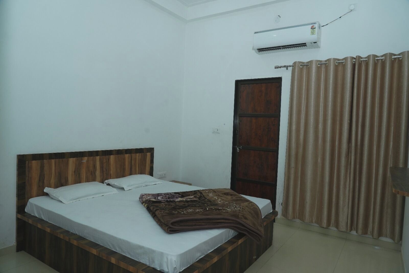 Quarto casal luxo | Wi-Fi de cortesia