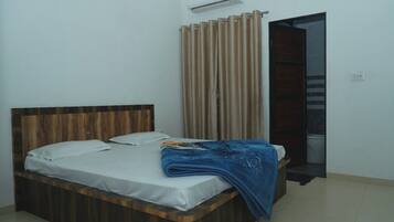 Deluxe Double Room | Free WiFi