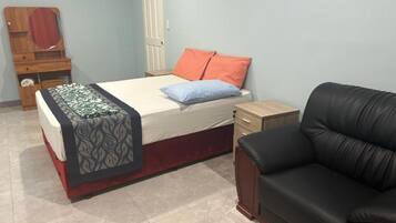 Strykejern/-brett og sengetøy