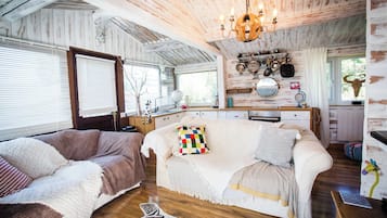 TV, DVD-spiller og kontorer