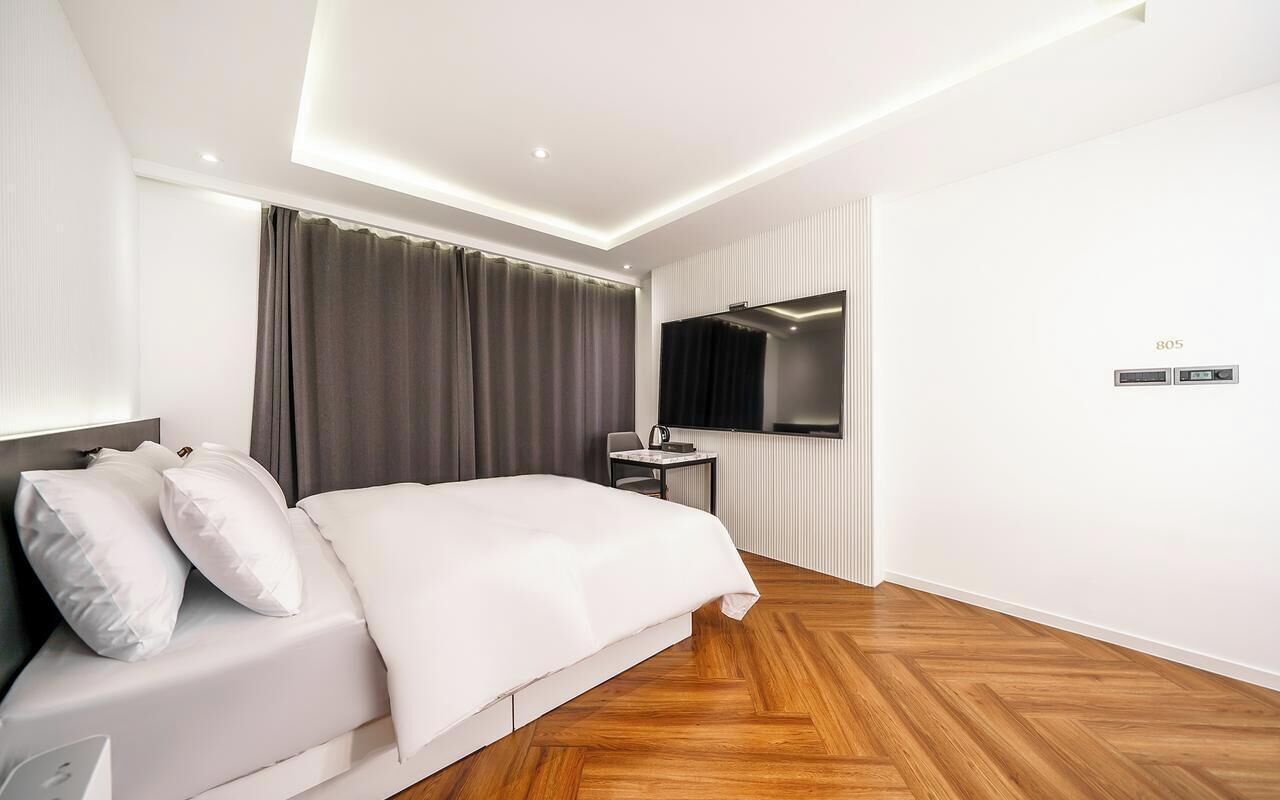 Deluxe Plus | Free WiFi