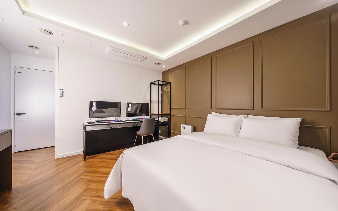 Premium Double Room | Free WiFi