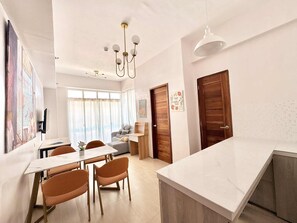 Wifi gratis y ropa de cama