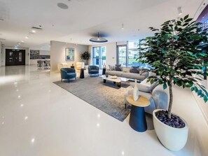 Interior - Sleek 1Bedroom Apartment with Panoramic Views – Beach Isle Tower 2, Emaar Beachfront Dubai Marina by Deluxe Holiday Homes (Dubai)