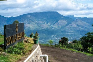 Property grounds - Shola Heaven (Kanthalloor)